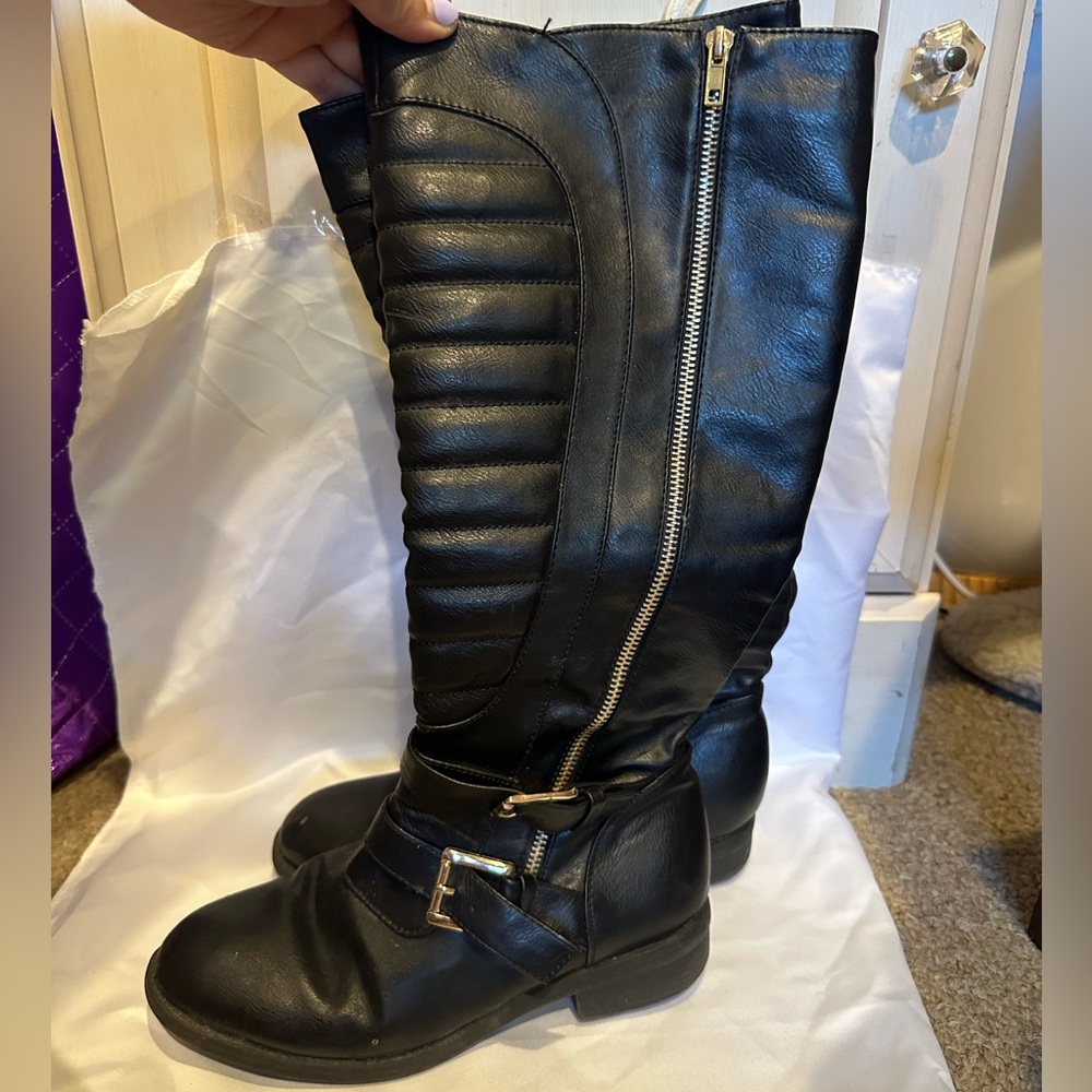 Black leather boots!
